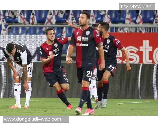 西甲焦点战曼联与那不勒斯战平红牌事件引发全场热议与数据分析