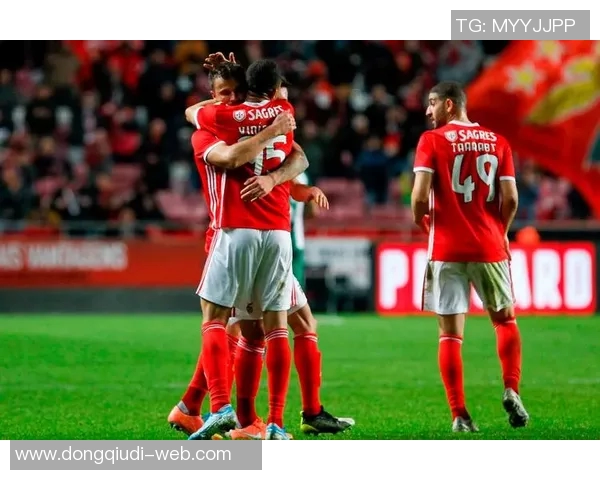 德甲精彩对决本菲卡逆转巴萨争议判罚引发全场热议 德甲精彩对决本菲卡逆转巴萨争议判罚引发全场热议